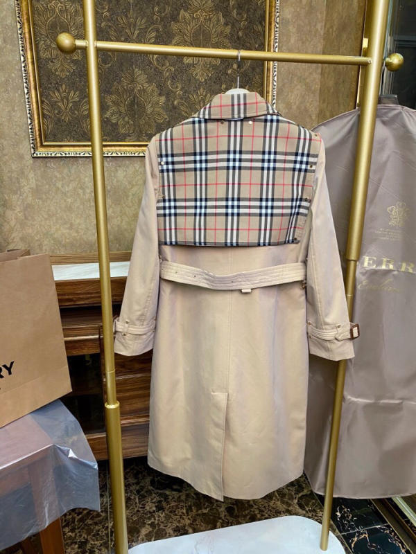 Áo khoác nữ Burberry dáng dài 