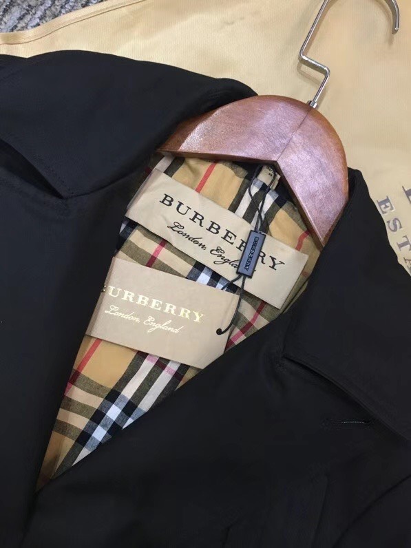 Áo khoác nữ Burberry siêu cấp 