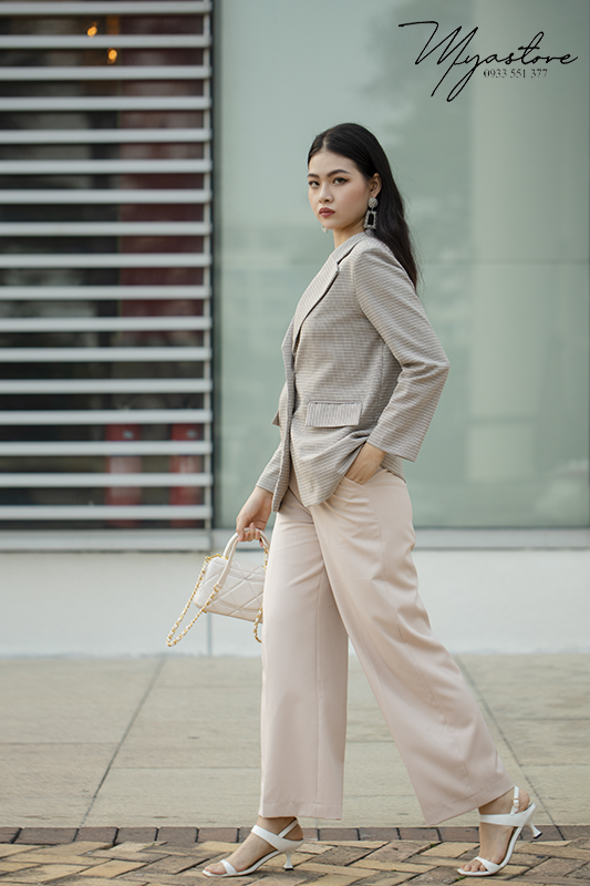 Áo vest Blazer caro nude phong cách Hàn Quốc