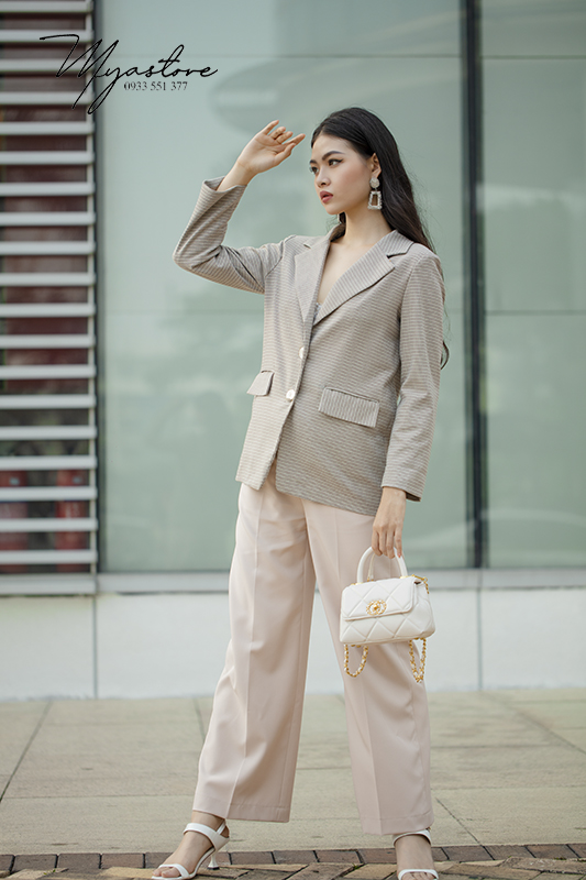 Áo vest Blazer caro nude phong cách Hàn Quốc