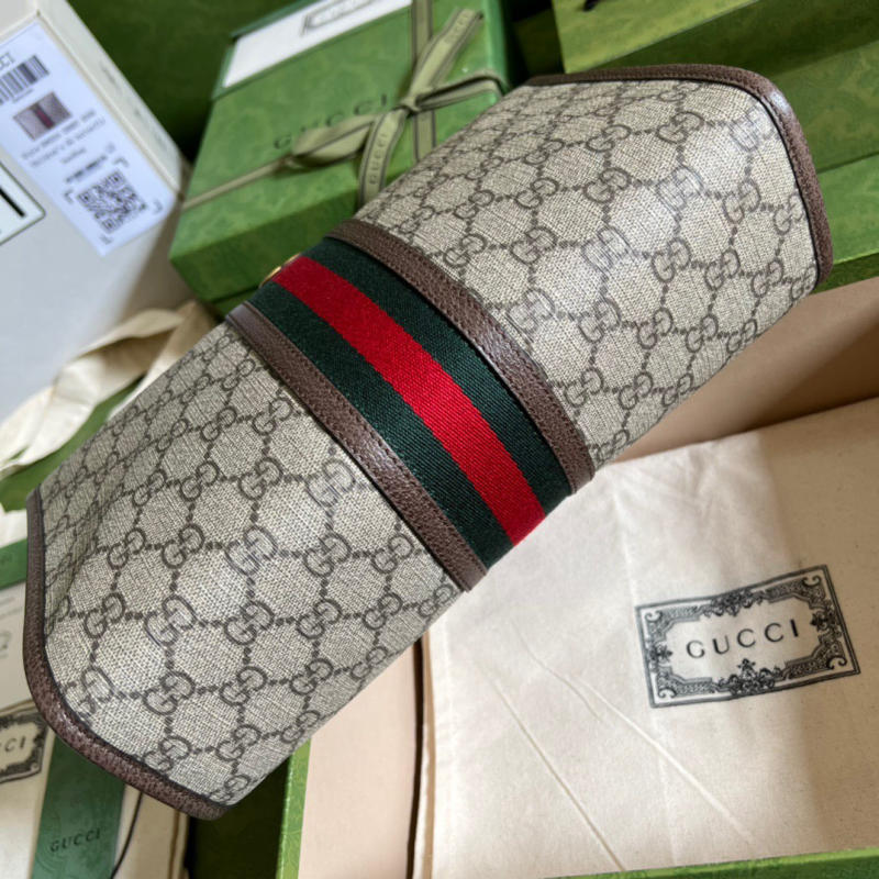 Bóp cầm tay Gucci siêu cấp