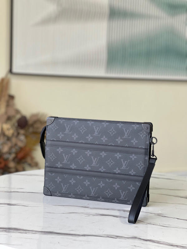 Bóp cầm tay LV Trunk Clutch siêu cấp