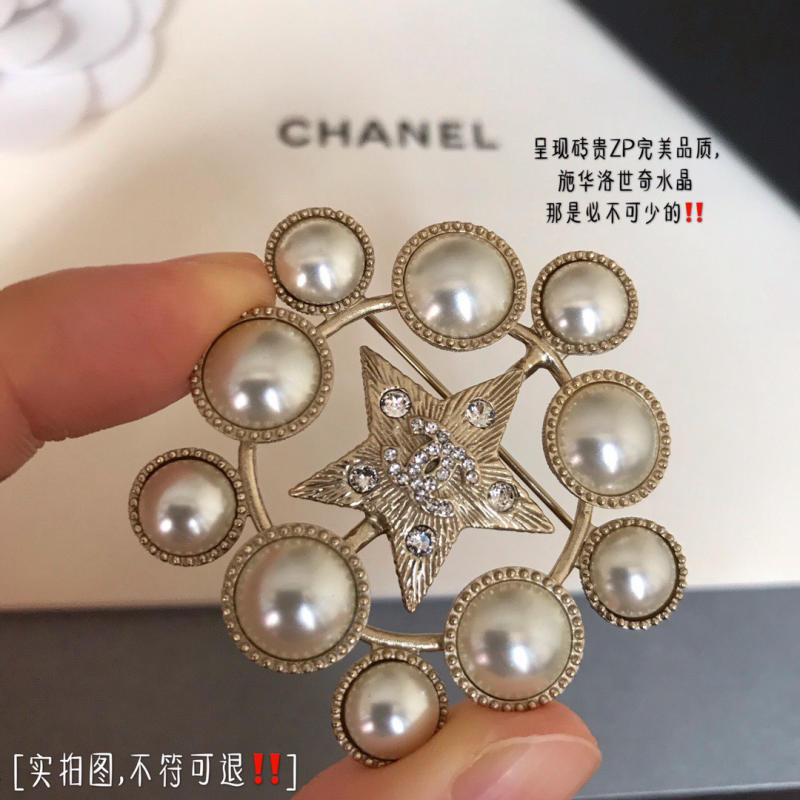 Các kiểu Cài áo hàng hiệu, Chanel, Gucci, Dior