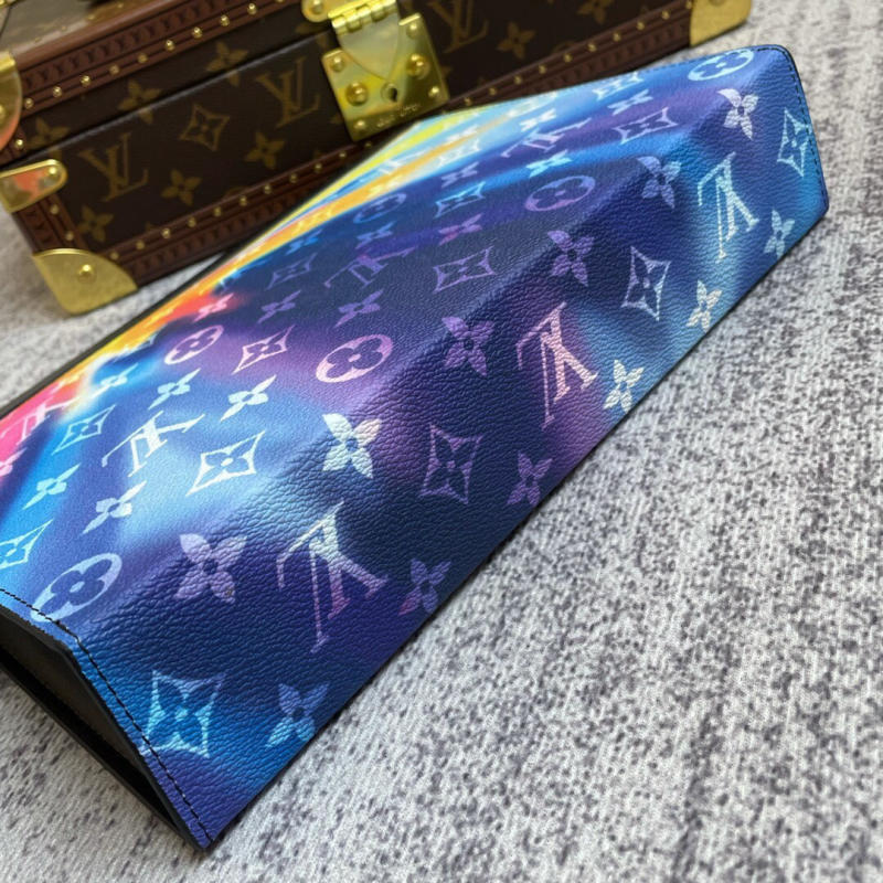 Clutch Louis Vuitton POCHETTE VOYAGE Medium nam siêu cấp