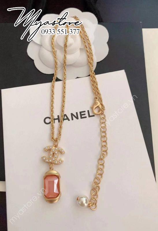 Dây chuyền đeo cổ Chanel trả khách