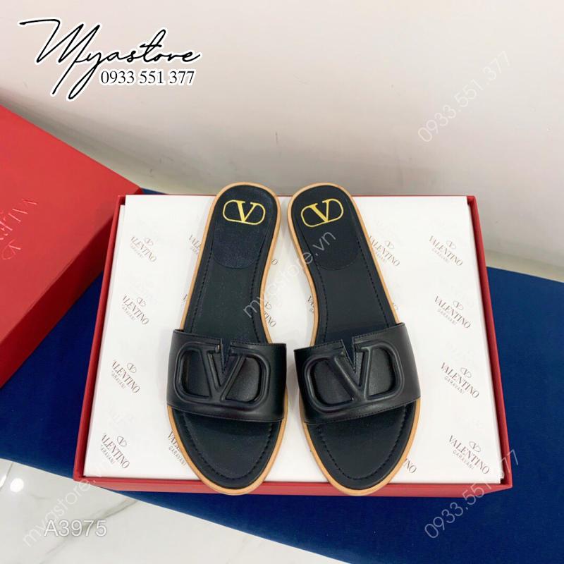  Dép đế bệt Valentino V-buckle mới siêu cấp 