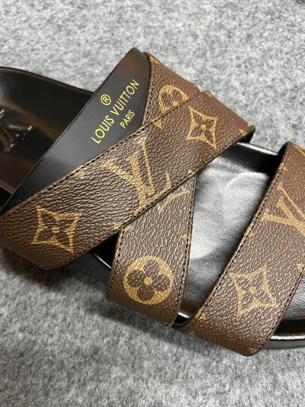 Dép nam Louis Vuitton cổ điển siêu cấp 1:1