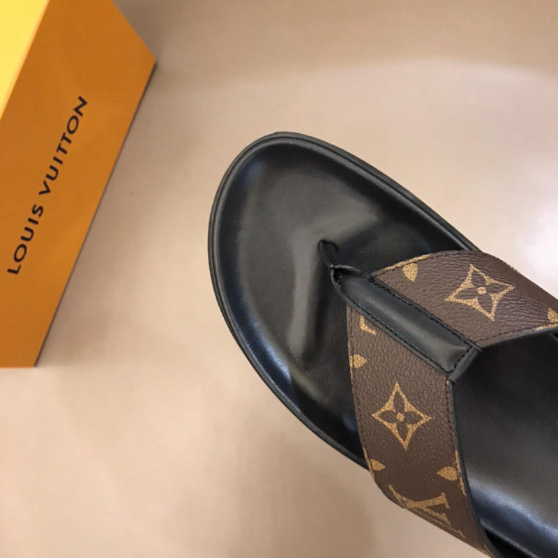 Dép nam Louis Vuitton da màu nâu siêu cấp 1:1