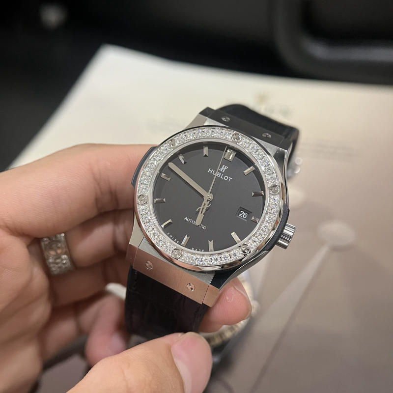 Đồng hồ nam HUBLOT CLASSIC FUSION JJF 2022 độ kim cương Moissanite 