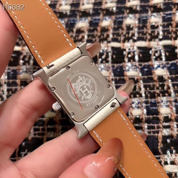 Đồng hồ nữ Hermes mặt vuông 