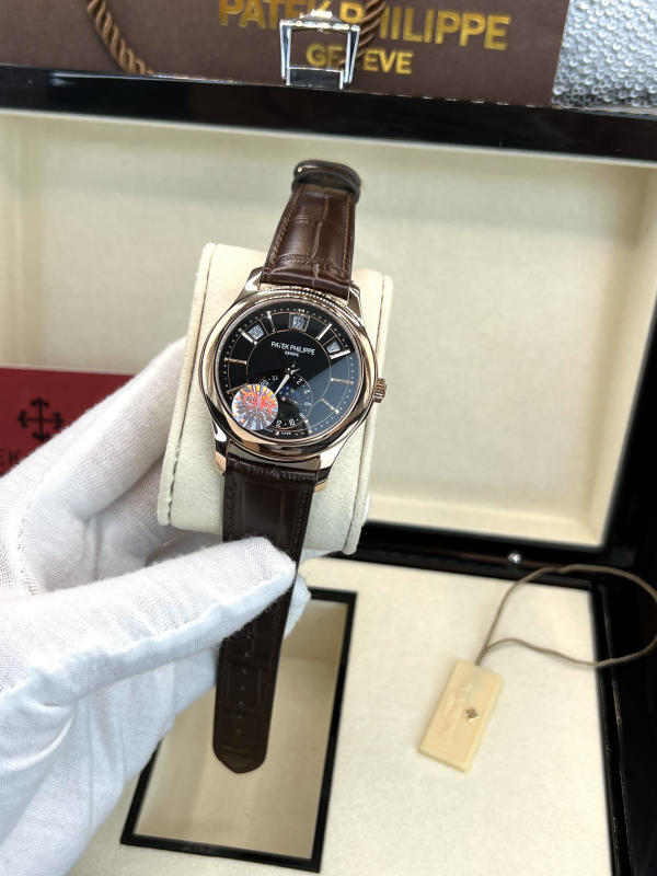 Đồng hồ Patek Philippe Annual Calendar 5205R-01 siêu cấp 1:1