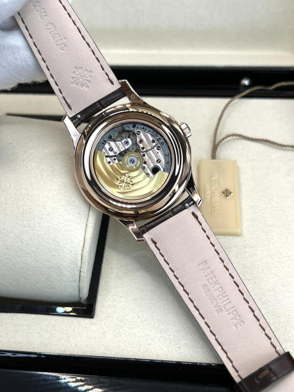 Đồng hồ Patek Philippe Annual Calendar 5205R-01 siêu cấp 1:1