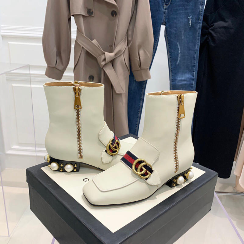 Giày boot Gucci cổ ngắn ngọc trai cổ điển