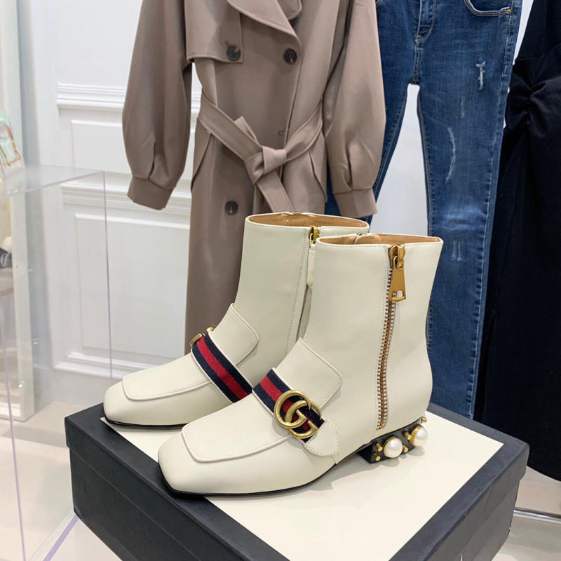 Giày boot Gucci cổ ngắn ngọc trai cổ điển