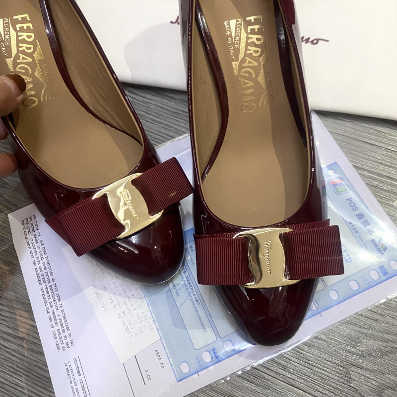 Giày cao gót Salvastore Ferragamo màu đỏ siêu cấp về trả khách 