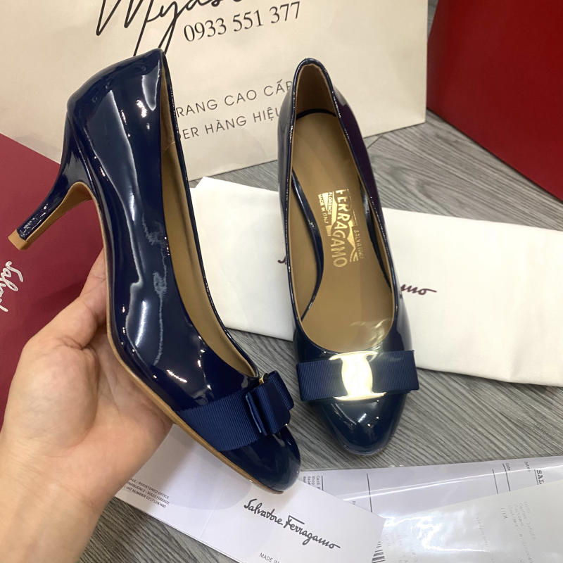 Giày cao gót Salvastore Ferragamo màu xanh đen siêu cấp về trả khách 