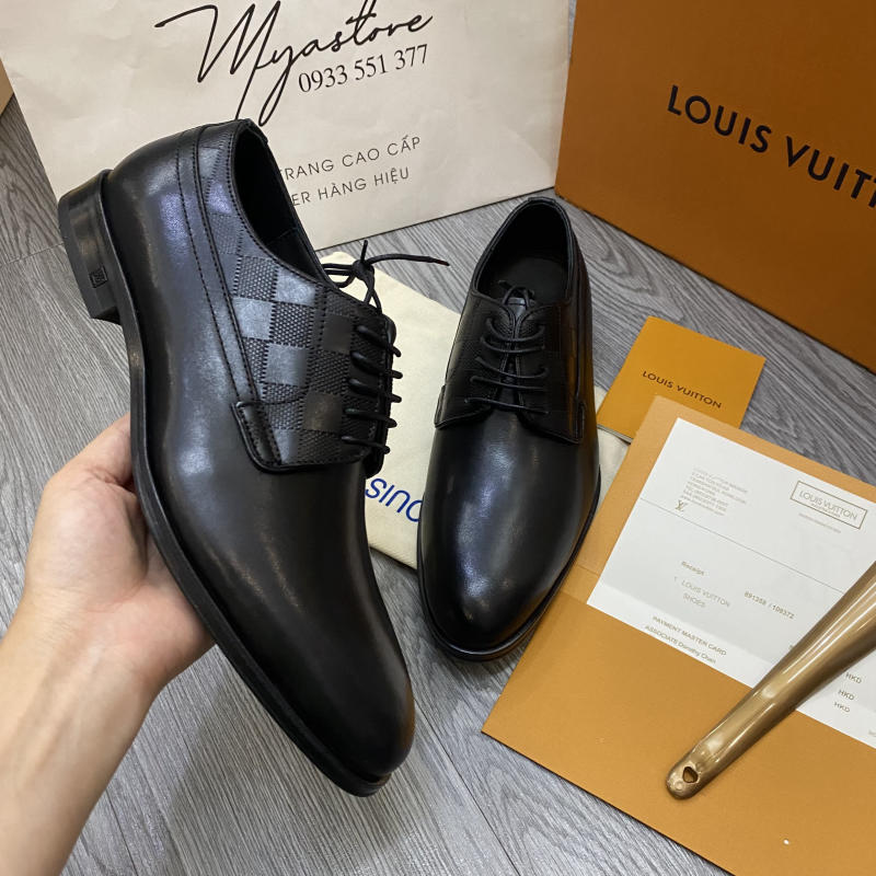 Giày nam Louis Vuitton màu đen siêu cấp về trả khách