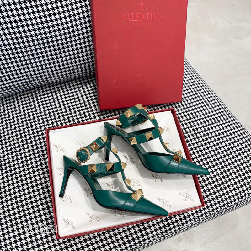 Giày nữ Valentino mũi nhọn đinh tán hàng hiệu siêu cấp 