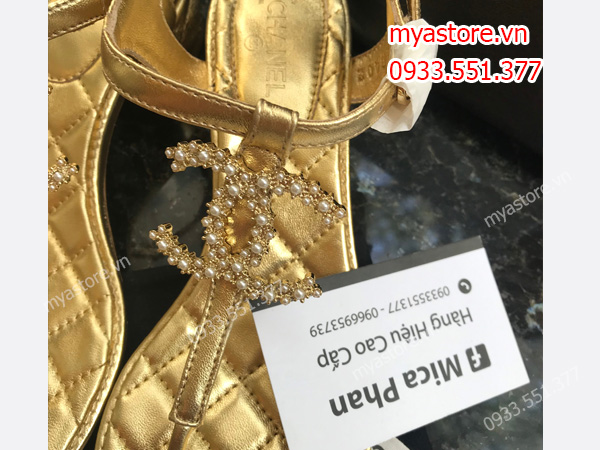 Giaỳ sandal chanel về trả khách