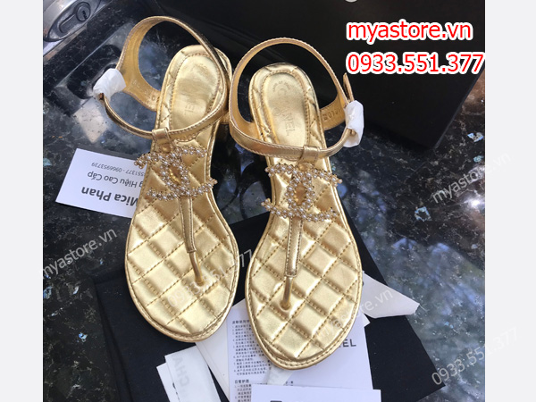 Giaỳ sandal chanel về trả khách