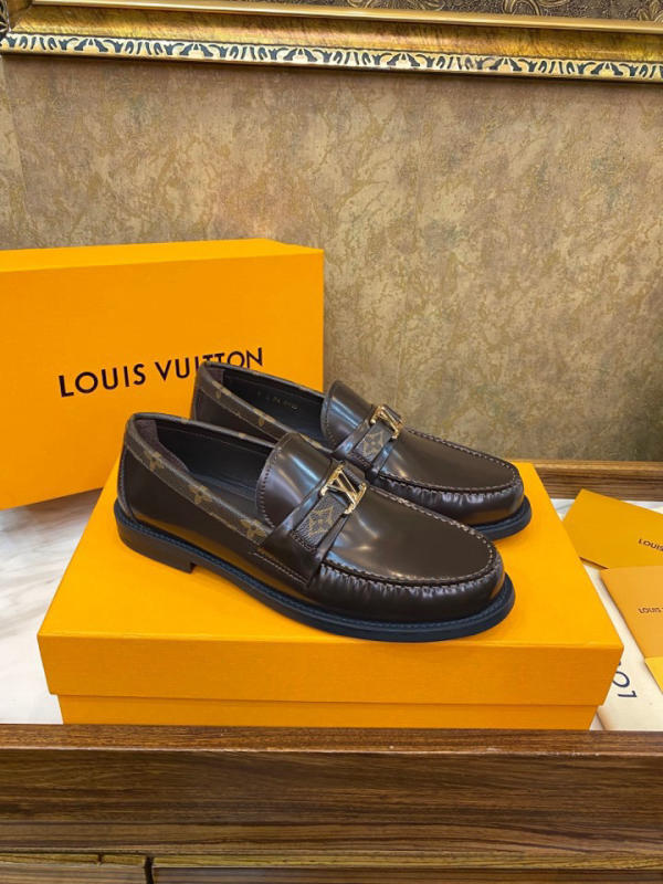 Giày tây công sở nam LV Louis Vuitton màu nâu đen siêu cấp 1:1