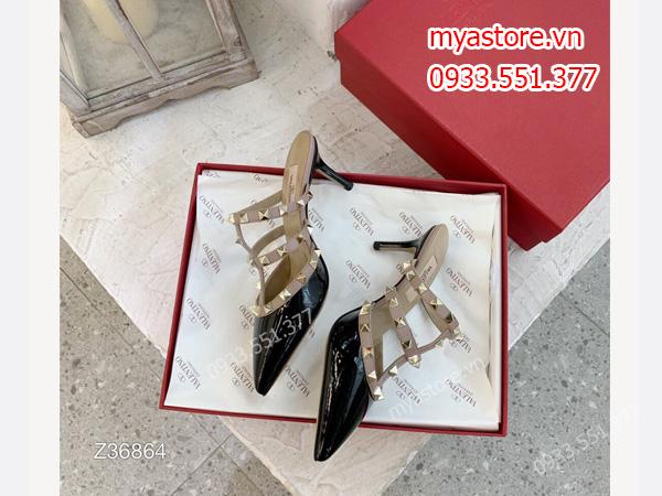 Giày Valentino nữ màu đen order