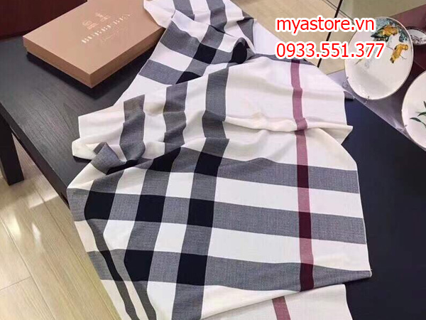 Khăn Burberry siêu cấp size 70 x 200 cm