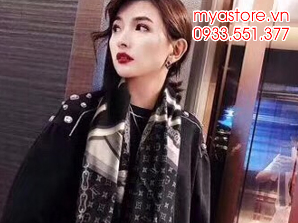 Khăn choàng cổ Louis Vuitton (LV) siêu cấp chất lụa Size 140x140cm