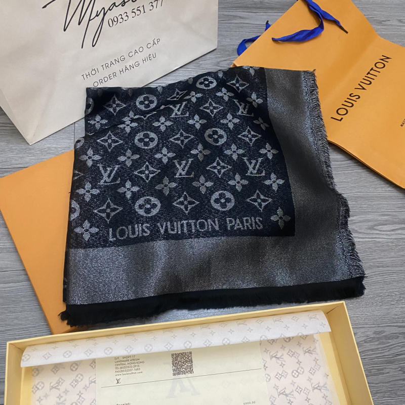 Khăn choàng Louis Vuitton siêu cấp về trả khách