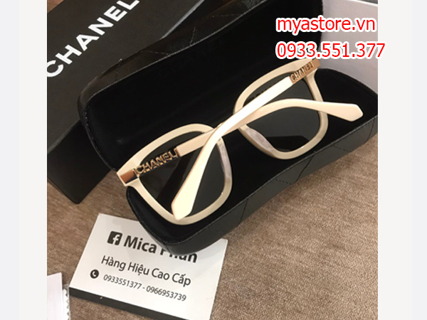 Kính nữ Chanel trả khách