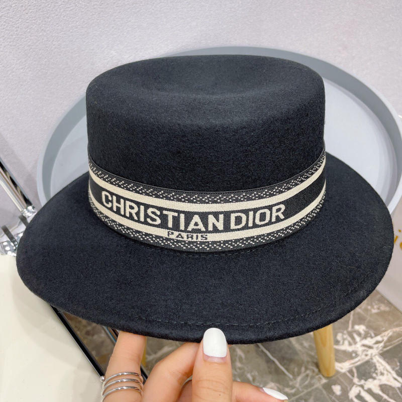 Nón Christian Dior siêu cấp trả khách