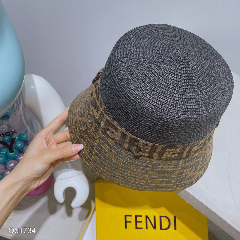 Nón FenDi màu nâu 