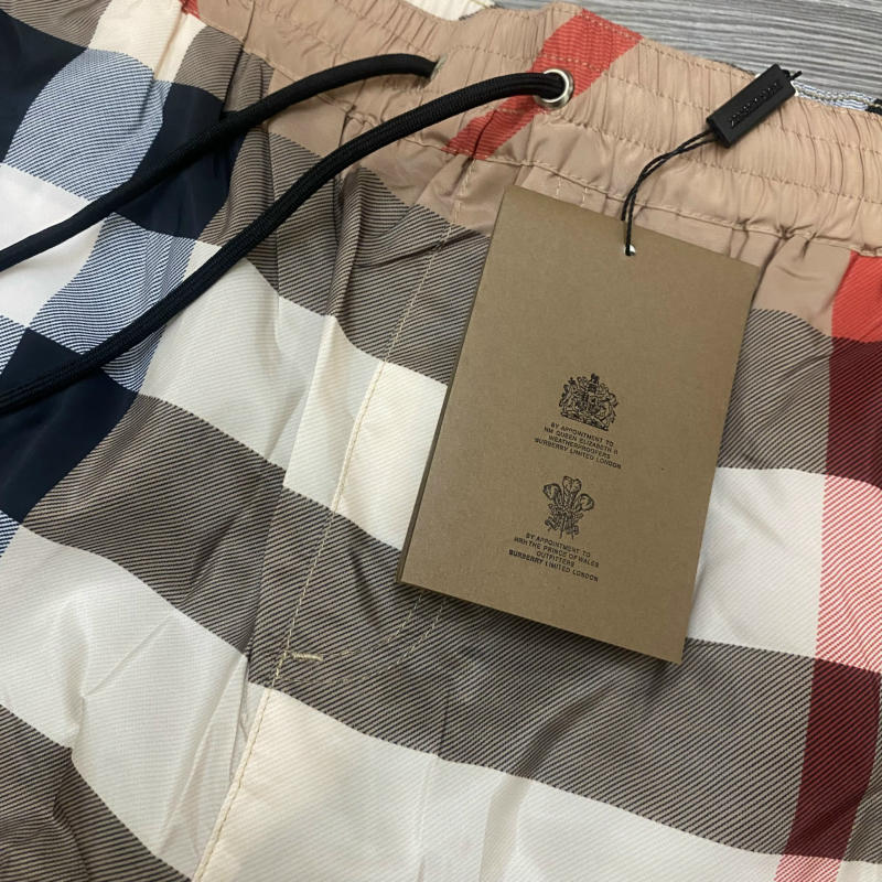 Quần Short Burberry Swim Trunks siêu cấp về trả khách