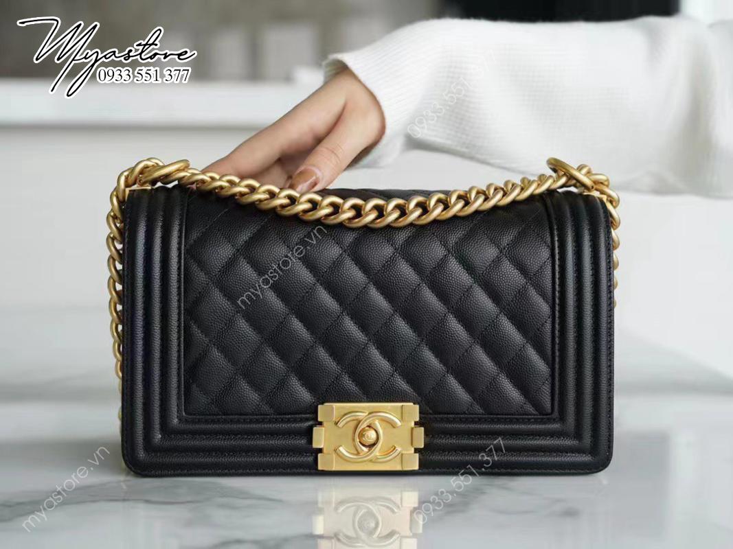 Túi Chanel Boy Black Gold Hardware Medium siêu cấp có sẵn