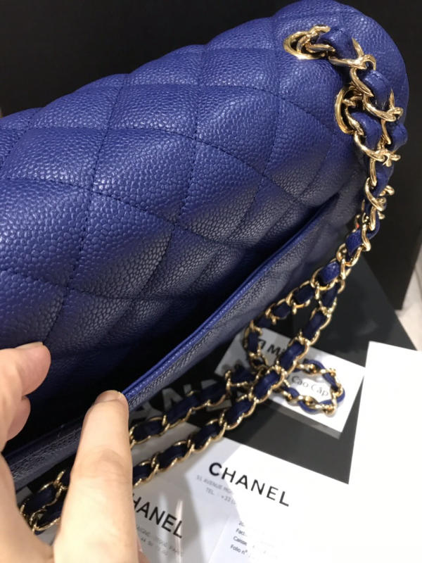 Túi Chanel Classic 30cm like auth màu xanh dương trả khách