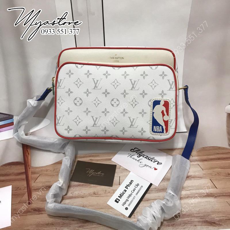 Túi đeo chéo nam LV Louis Vuitton super trả khách