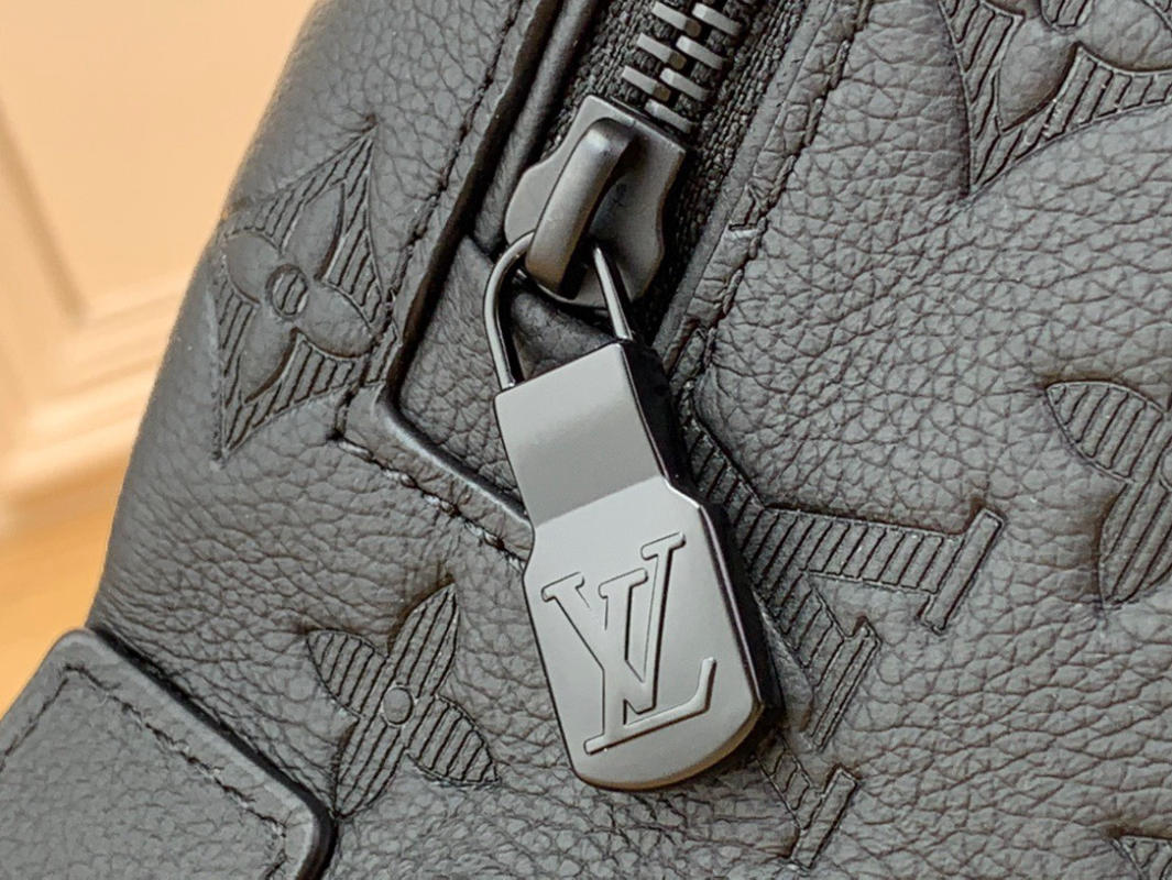 Túi Louis Vuitton Discovery cỡ vừa siêu cấp 1:1 