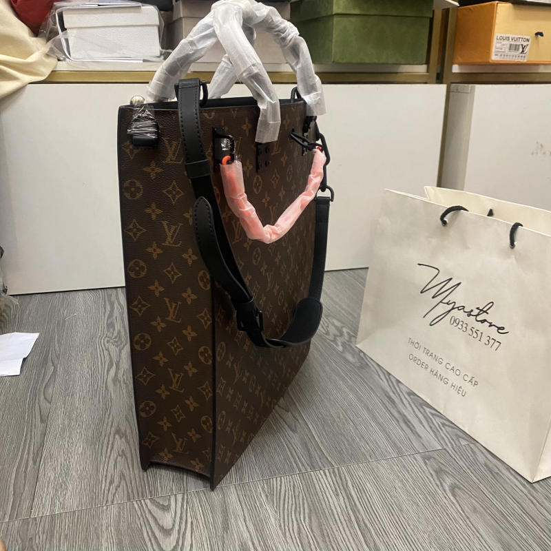 Túi Louis Vuitton Sac Plat siêu cấp về trả khách