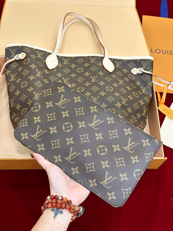 Túi LV Neverfull Monogram siêu cấp về trả khách