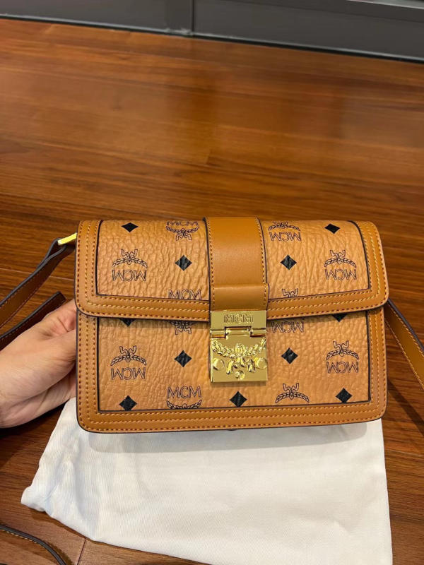 Túi MCM Tracy Crossbody In Visetos Màu Nâu siêu cấp 1:1