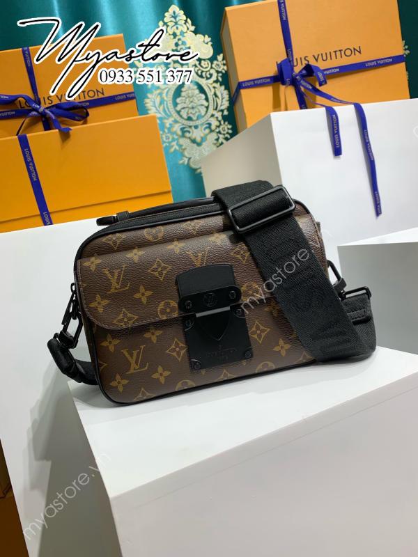 Túi nam đeo chéo LV Louis Vuitton S Lock Sling màu đen mới