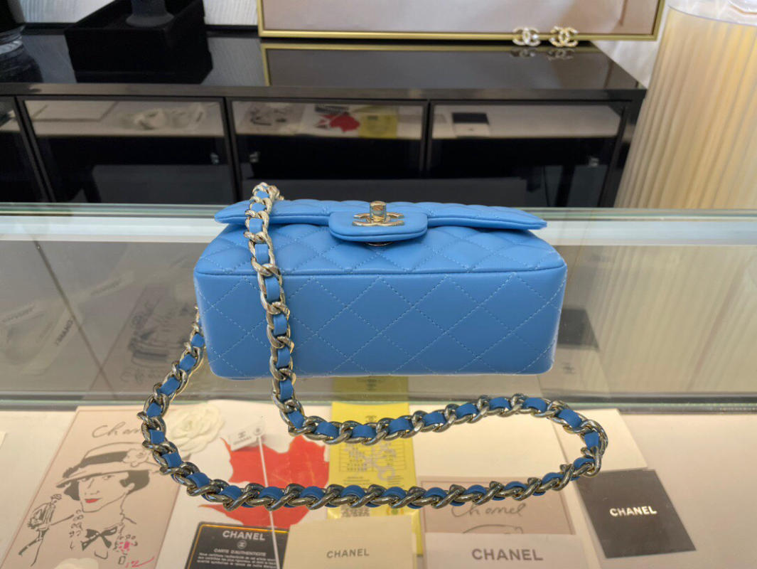 Túi xách Chanel Classic Charm màu xanh siêu cấp 1:1