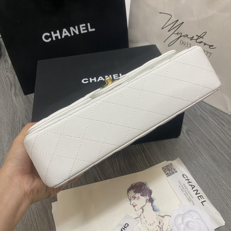 Túi xách Chanel màu trắng siêu cấp về trả khách