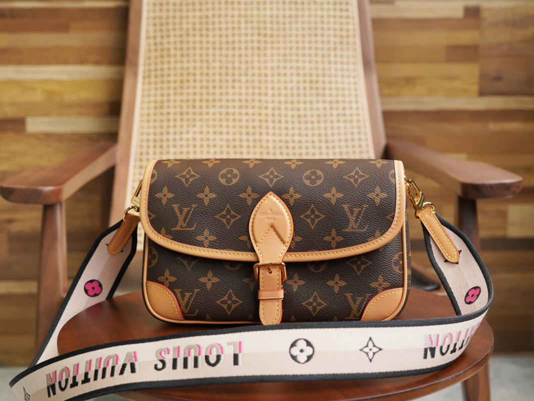 Túi xách Louis Vuitton Diane PM siêu cấp 1:1