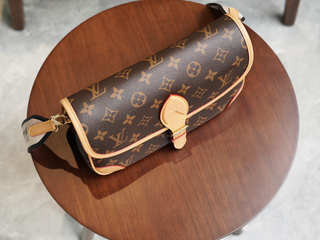 Túi xách Louis Vuitton Diane PM siêu cấp 1:1