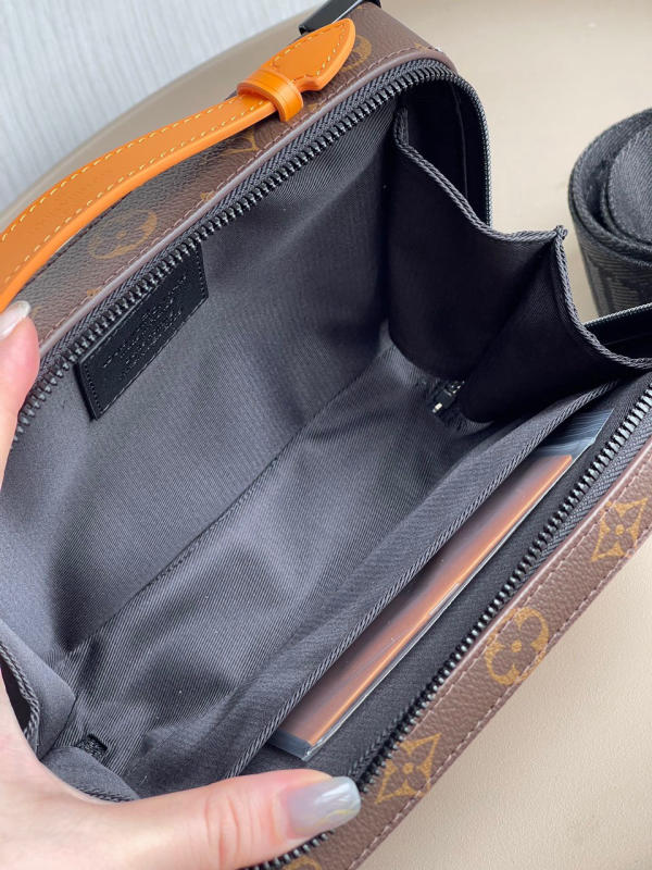 Túi xách Louis Vuitton HANDLE SOFT TRUNK siêu cấp 1:1