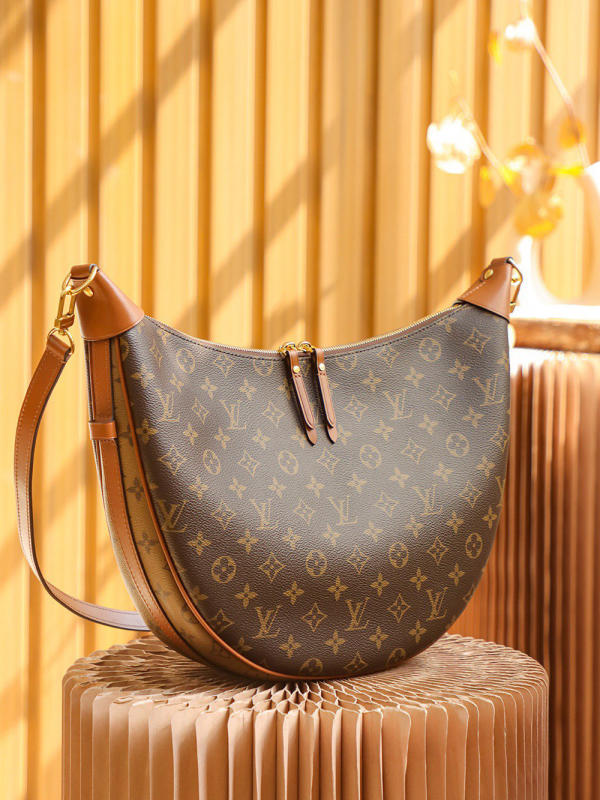 Túi xách Louis Vuitton 𝐋𝐨𝐨𝐩 𝐇𝐨𝐛𝐨 siêu cấp 1:1