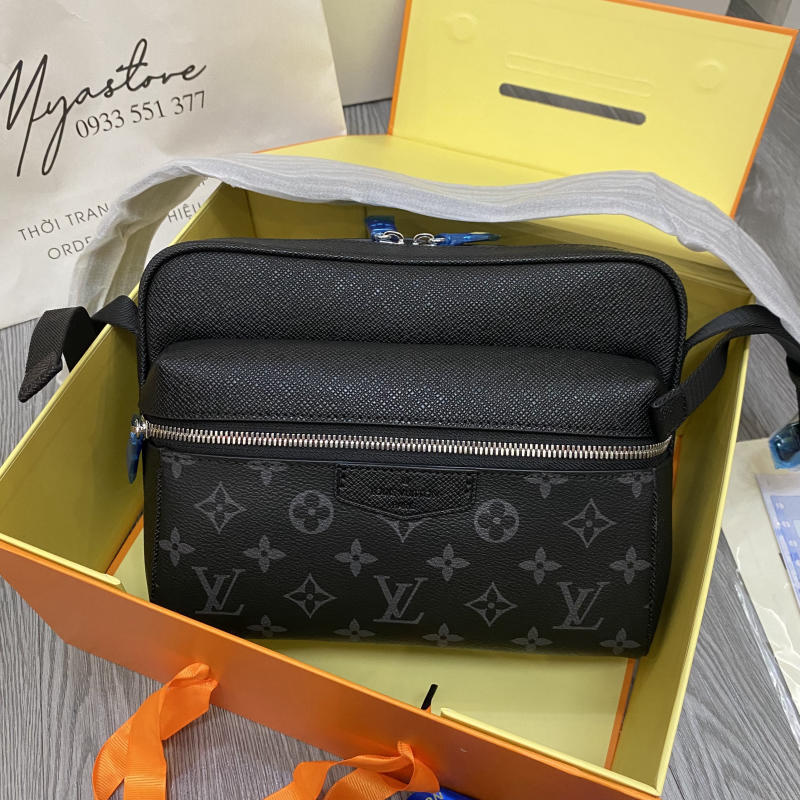 Túi xách Louis Vuitton siêu cấp về trả khách