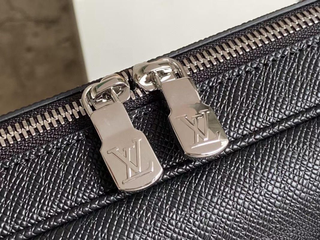 Túi xách nam Louis Vuitton Alex màu đen công sở siêu cấp 1:1