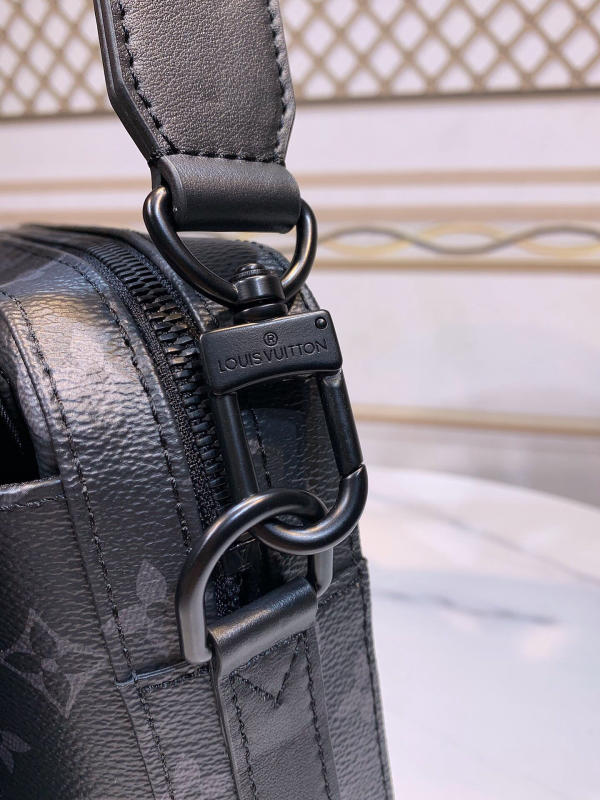 Túi xách nam LV Louis Vuitton Steamer messenger siêu cấp